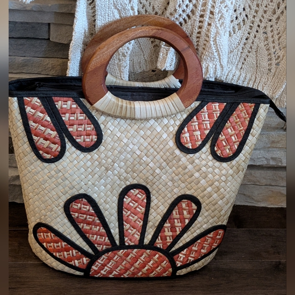 Woven Straw Tote Bag with Wooden Handles - Cream & Rust